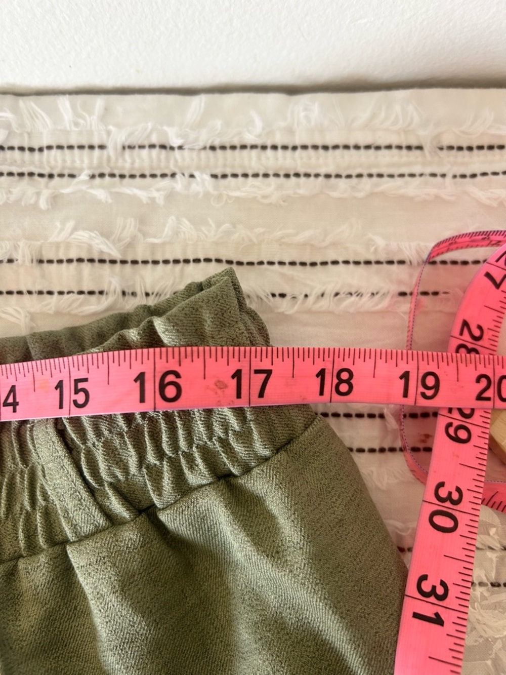 NYCC Large Olive Green Casual Pull On Shorts - Picture 4 of 5